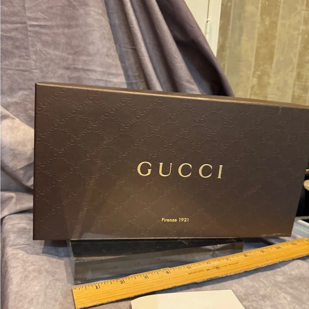 Gucci Dark Brown Embossed Logo Box‎